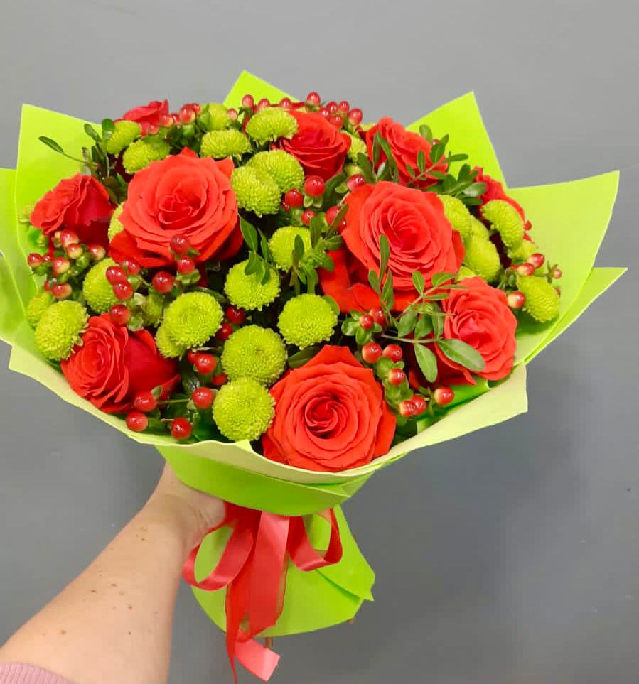 Букет цветов из: Хризантемы и Розы в Аркадаке