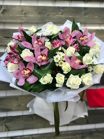Букет цветов из: Розы и Хризантемы в Аркадаке
