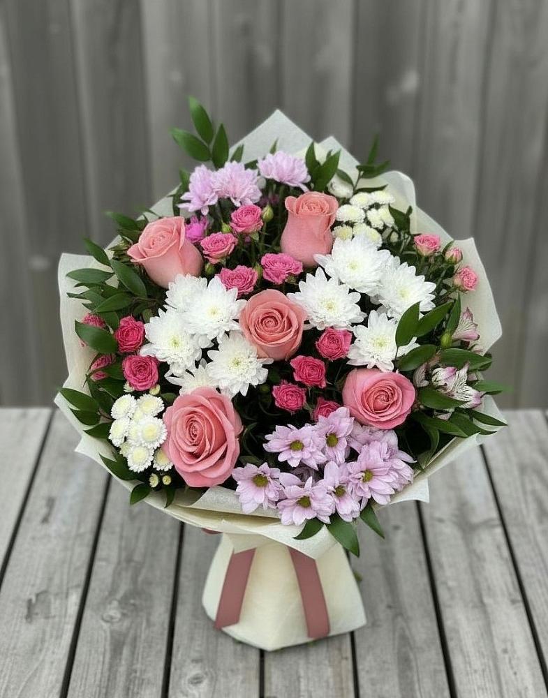 Букет цветов из: Альстромерии, Гвоздики, Розы и Хризантемы в Аркадаке