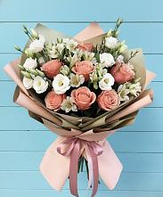 Букет цветов из:  Розы, Альстромерии и Лизиантусы в Аркадаке