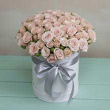 Цветочная композиция из Розы в шляпной коробке в Аркадаке