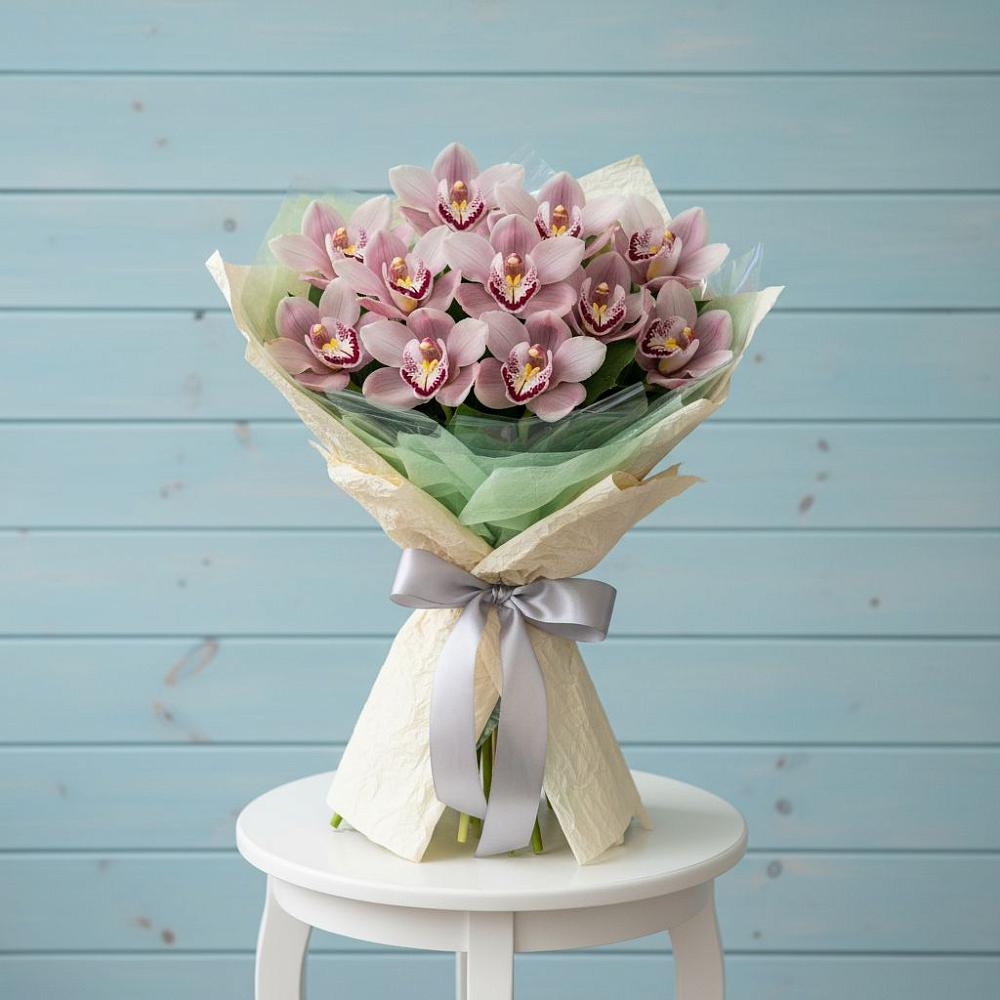 Букет цветов из: Орхидеи и Розы в Аркадаке