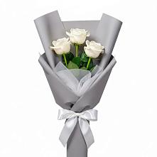 Букет 3 белые розы в Аркадаке
