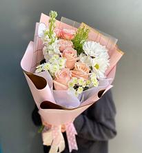 Букет цветов из:  Хризантемы и Розы в Аркадаке