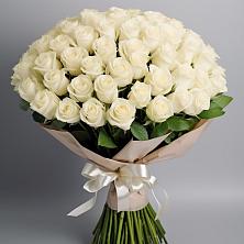 Букет 101 беля роза Белоснежка в Аркадаке