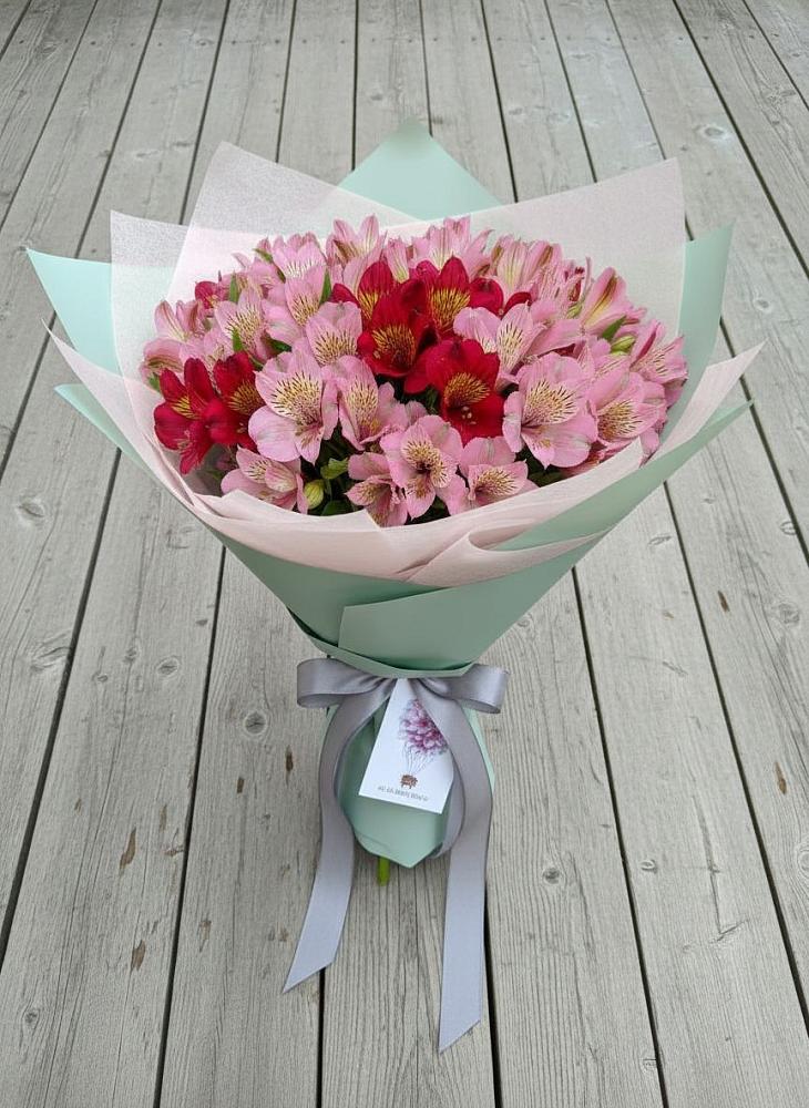 Букет цветов из: Альстромерии в Аркадаке