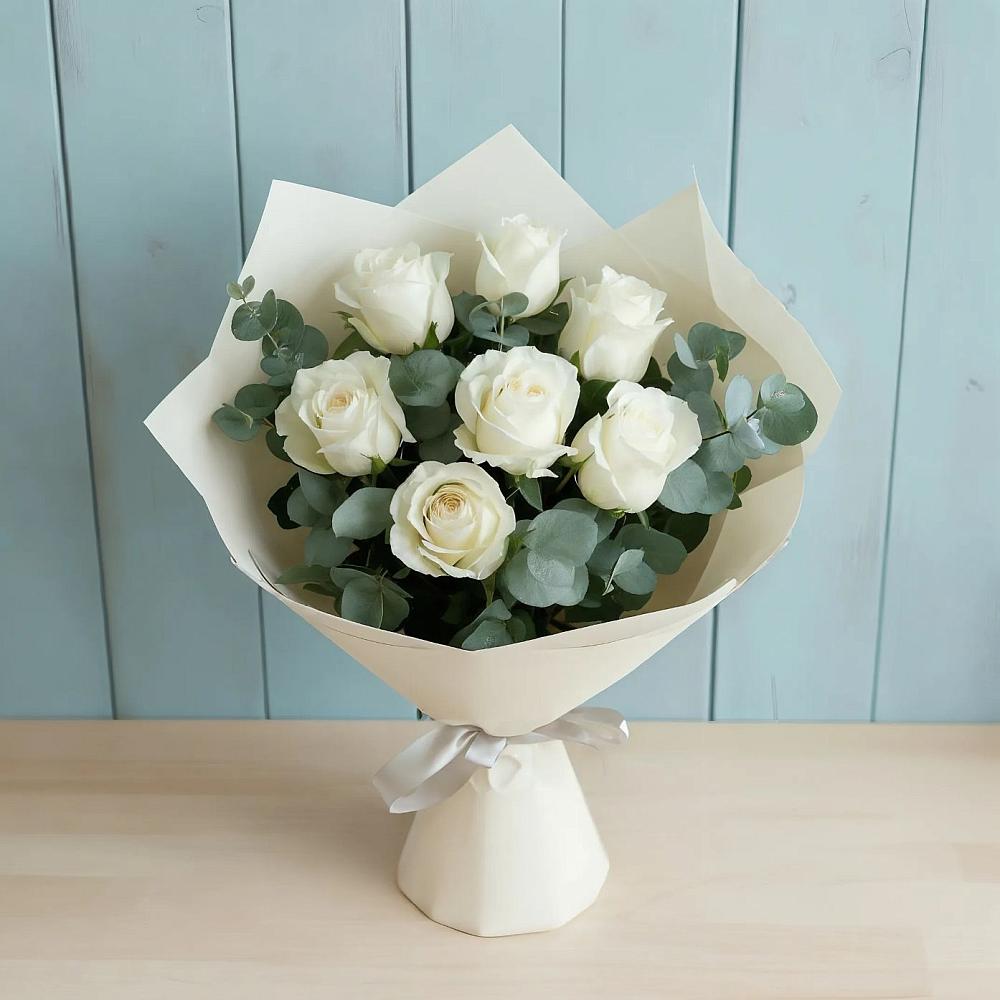 Букет Белые розы в Эвкалипте в Аркадаке