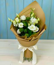 Букет цветов из:  Хризантемы и Лизиантусы в Аркадаке