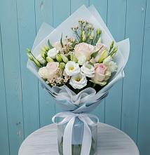 Букет цветов из:  Розы и Лизиантусы в Аркадаке