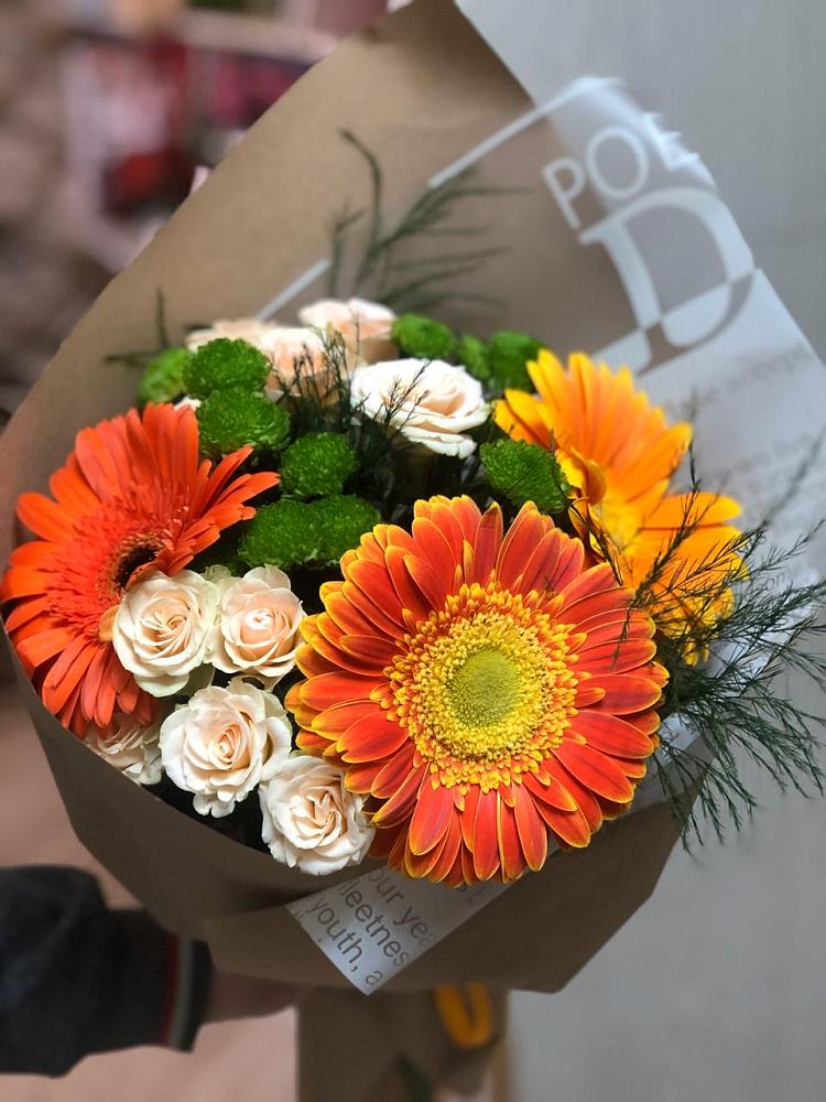 Букет цветов из: Герберы, Хризантемы и Розы в Аркадаке