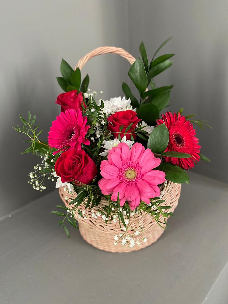 Цветочная композиция из Розы, Хризантемы и Герберы в корзине в Аркадаке