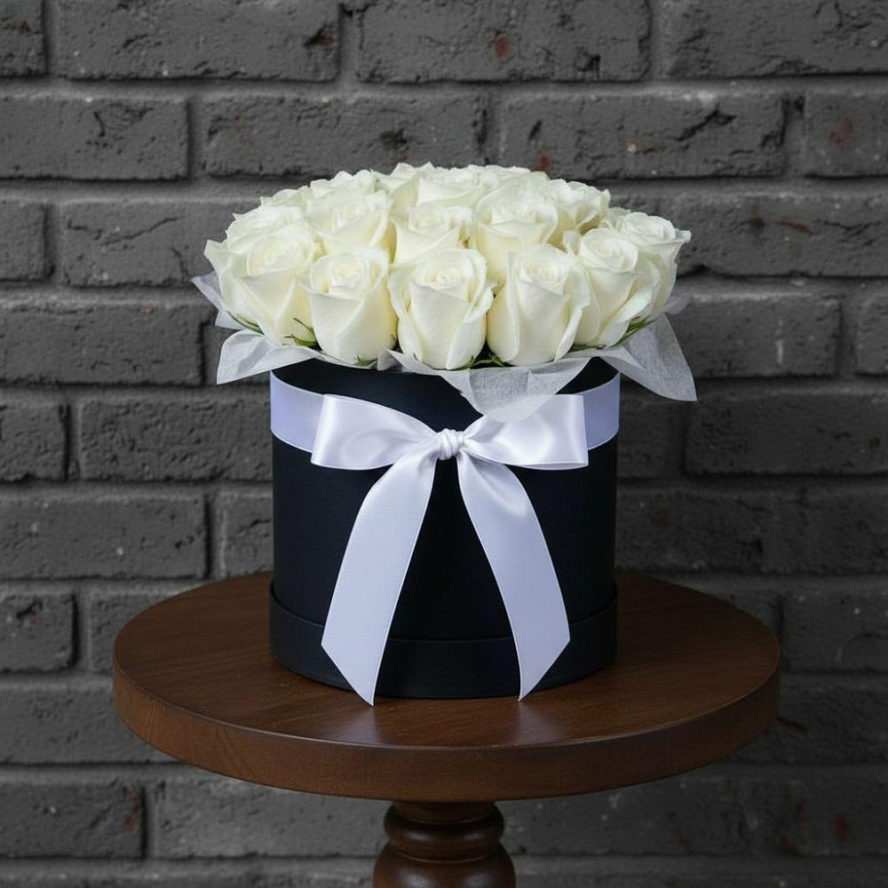 Цветочная композиция из Розы в шляпной коробке в Аркадаке