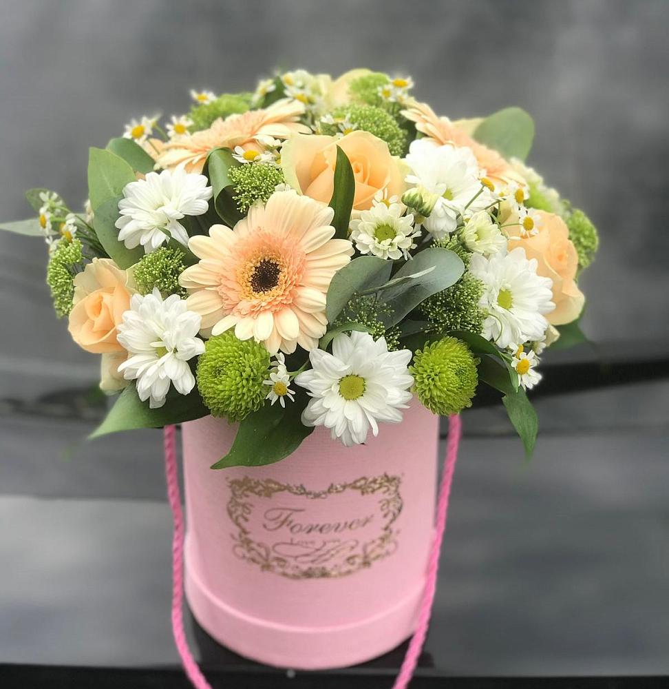 Цветочная композиция из Розы, Герберы и Хризантемы в шляпной коробке в Аркадаке